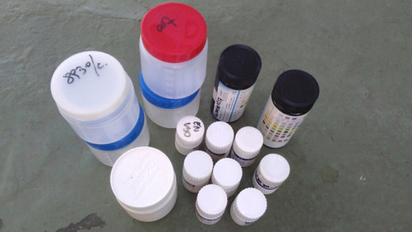 Potes De Plastico 1 Potes De Plastico 1