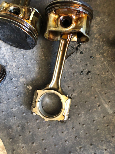 Piston Con Biela Nissan Tiida Motor 1.8/2014 1