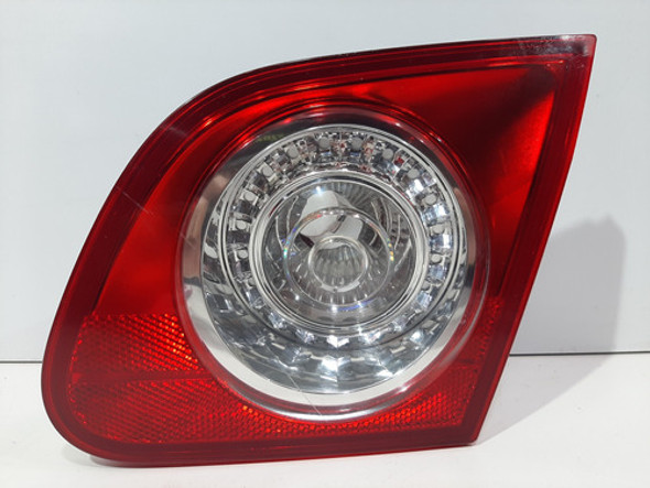 Lanterna Tampa Traseira Lado Direito Volkswagen Passat 2010 0