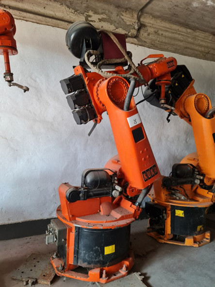 Robot Kuka Roboter - 2 1