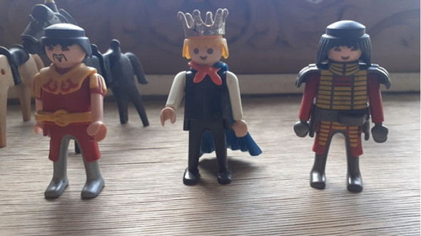 Lote 3 Playmobil Y Caballos 1