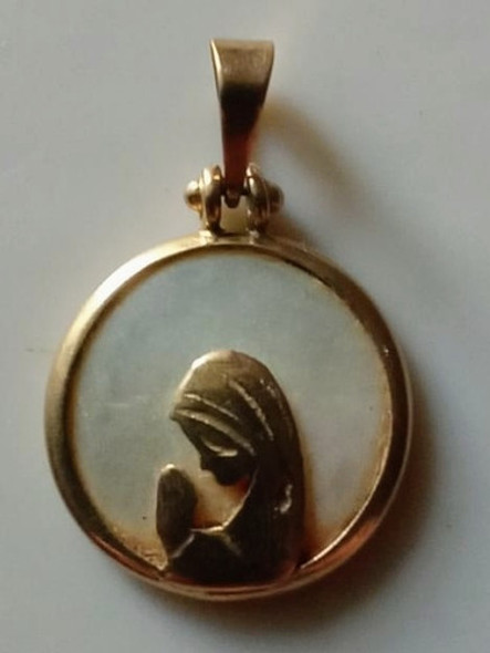 Dije Medalla Virgen Niña Oro 18 Kts Y Nacar 0