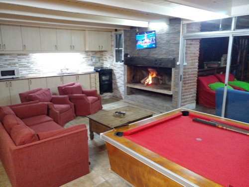 Amplia Casa En Piriapolis. Ideal Para Descansar, Reuniones O Entretenerse 1