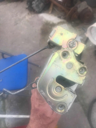 Cerradura Acompañante Mitsubishi Colt 98 1