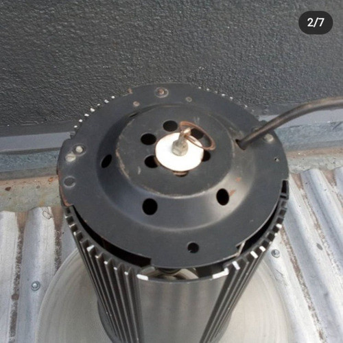 Lámpara De Aluminio Y Plastico Tipo Galpón Taller Jardín Etc 1