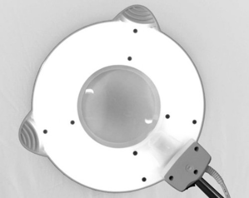 Lupa De Luz Fria Base Pesada Cabezal 130mm 3 Diotprias Ntpb 1
