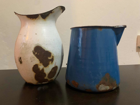 Lote De Jarras Platos Y Fuentes  Esmaltadas Antiguas 1 Lote De Jarras Platos Y Fuentes  Esmaltadas Antiguas 1