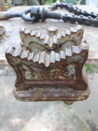 Banco Y Morsa A Cadena Para Caños. No Se Envía. 1