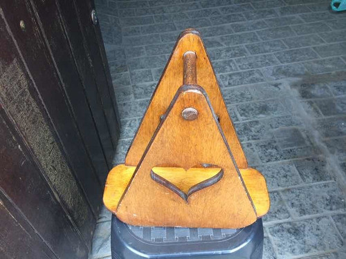 Antigo Porta Revistas De Madeira 0
