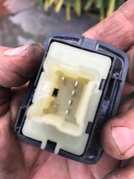 Tecla Alza Cristal Renault Logan Con Soporte 1