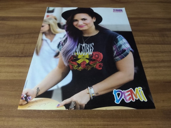 (mp786) Demi Lovato * Mini Poster Pinup 27 X 21 0