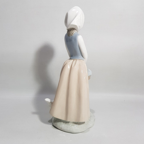 Antigua Figura Porcelana Nao Chica Pollitos Cesta Mag 61678 1