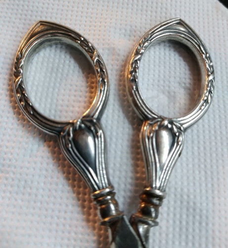 Tijerita De Plata 800 , Cincelada Y Sellada Para Bordado 1