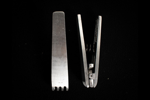 Pinza Para Máquina De Encordar 1