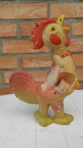 Antiguo Gallo Dacro Srl De Goma Ind. Argentina Años 50 Aprox 0