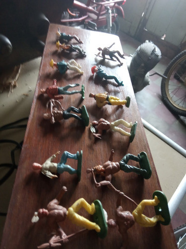 Antiguo Juguete Indio Plástico De Encastre Maqueta Colección 1