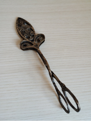 Antiga Pinça Pegador De Alimentos 1