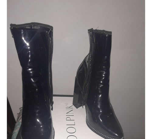 Botas De Charol Con Taco Cuadrado 0