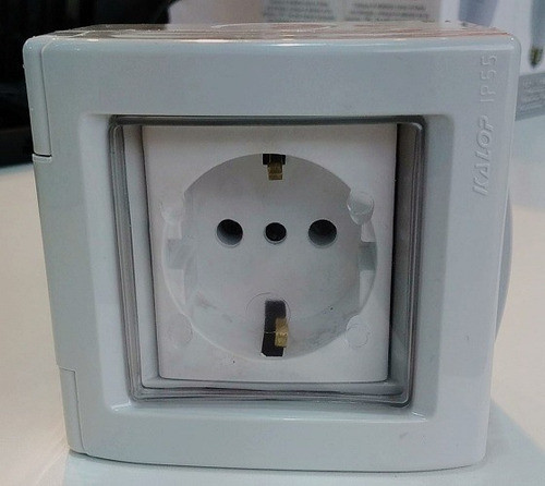 Caja Con Membrana 2 Mod Con Toma Schuko Contactoelectricidad 1