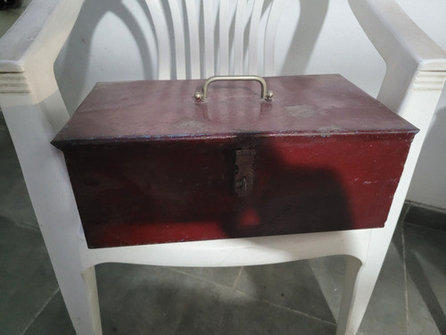 Caja Herr Metál Con Fresas, Machos Poleas Y Piedras De Pulir 0