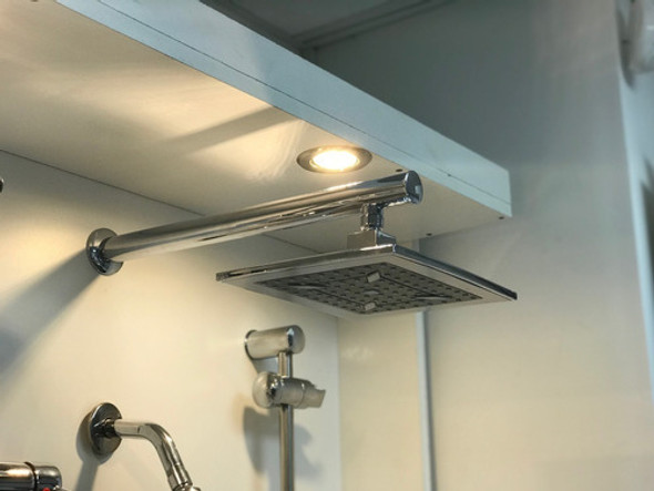 Roseta De Ducha Cuadrada 22x19cm Con Brazo De Bronce Cromado 1