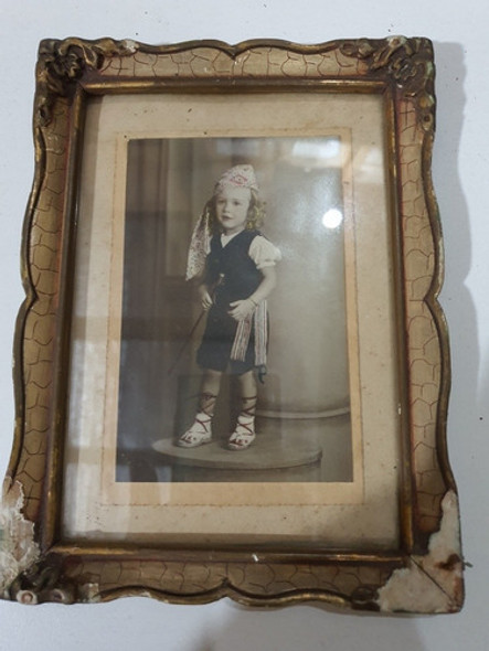 Antiguo Cuadro Con Foto De Niño Con Disfraz De 1946  022 0