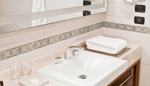 Guarda De Ceramica Toledo 5x30cm - Piu 1