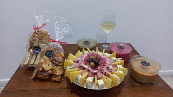 Picada Bacanal + Bebida A Eleccion 1 Picada Bacanal + Bebida A Eleccion 1