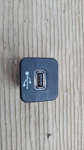 Entrada Usb Jeep Renegade 1