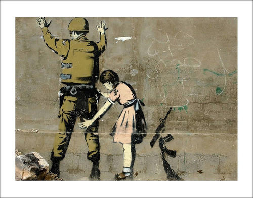 Lamina Fine Art Banksy Niña Revisando Soldado 70x55 Myc Arte 0