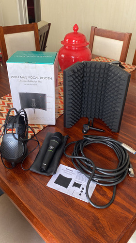 Micrófono Mackie Con Cable, Auri Akg 44, Pantalla Acustica 0