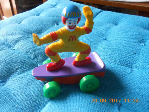 Mcdonalds Muñeco Ronald Mcdonalds En Patineta Año 1999 0