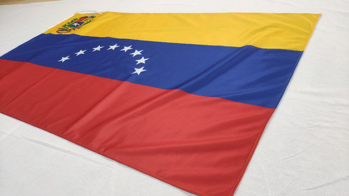Bandera De Venezuela 120 X 70 Cm Hacemos De Todos Los Países 0