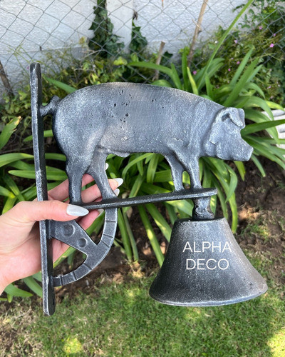 Campana Modelo Cerdo Fundición En Aluminio Alpha Deco 1