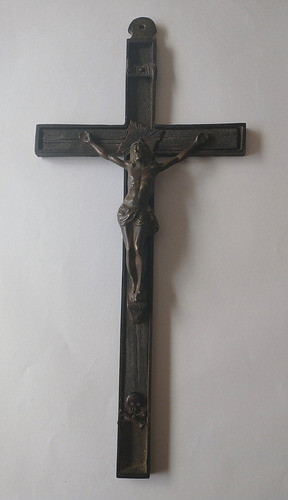 Crucifijo De Bronce Incrustado Con Madera 0