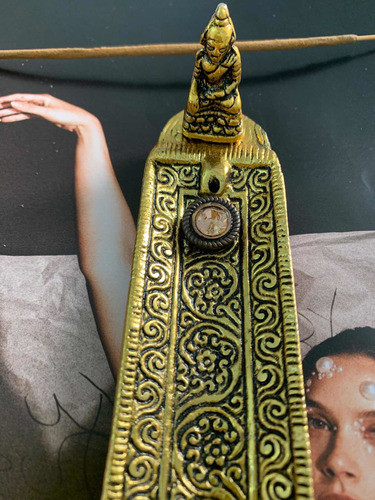 Porta Incenso Dourado Indiano Divindade E Pedra Rosada 0