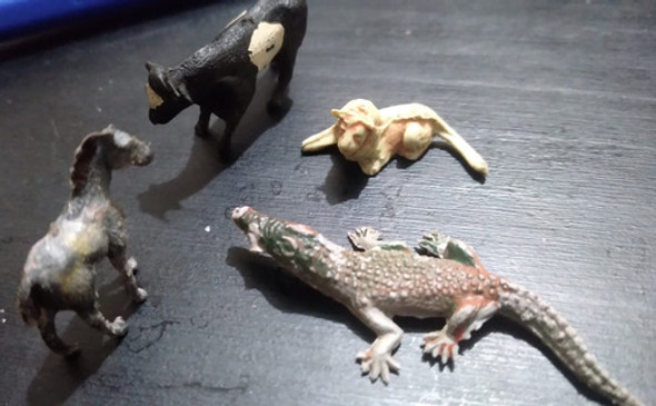 Lote De 21 Miniaturas De Los '70 1
