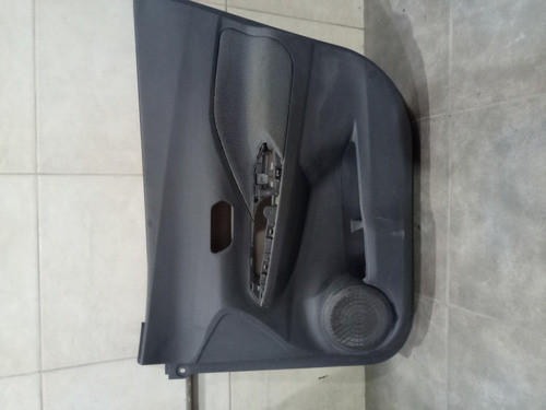 Tapizado De Puerta Delantero Derecho Chevrolet Tracker 0