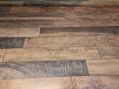 Porcelanato Cerro Negro Malbec Símil Madera 21x120 Rect. 1
