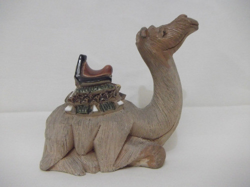 B. Antigo - Camelo Em Terracota Mexicano 0