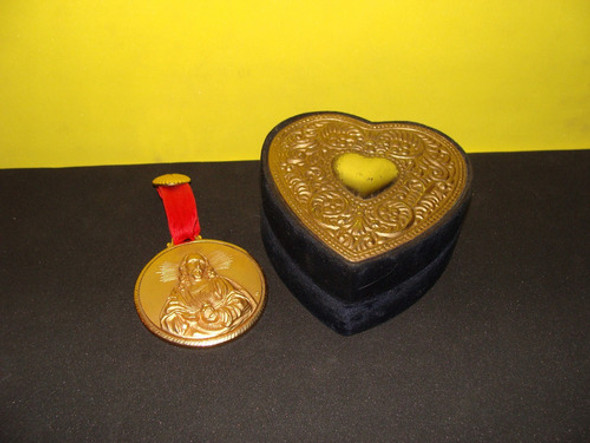 Medalla De Cuna Sagrado Corazón Con Estuche En Rosario 0