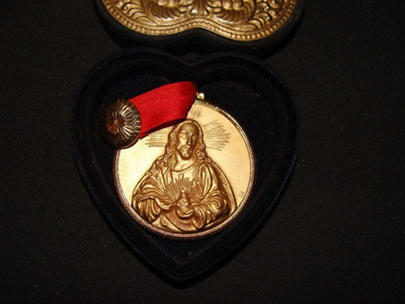 Medalla De Cuna Sagrado Corazón Con Estuche En Rosario 1
