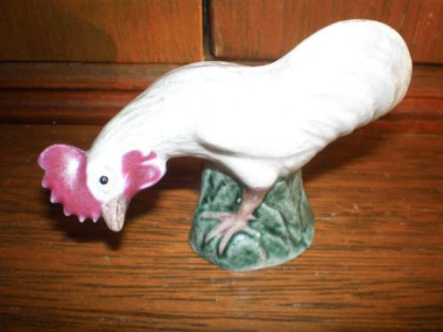 Pequeño Y Delicado Pajaro  Gallito De Porcelana Miniatura 0