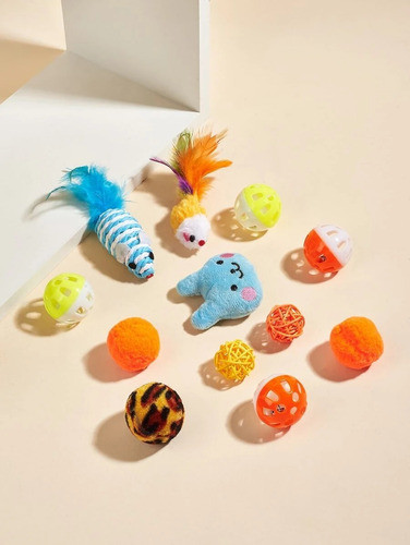 Cuatro Pelotitas Y Ratoncitos Surtidos Para Gato 1