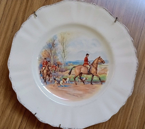 Fino Plato Porcelana Inglesa Sunshine. 23cm. C/soporte. 1