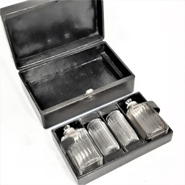 Antiguo Estuche Con Perfumeros De Cristal S Xix 1