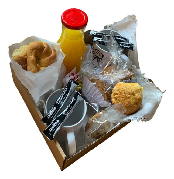 Desayuno Artesanal - Cafetería De La Torre 0