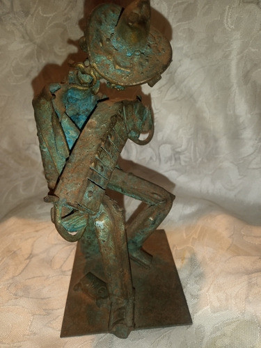 Estatuilla De Reciclado 1