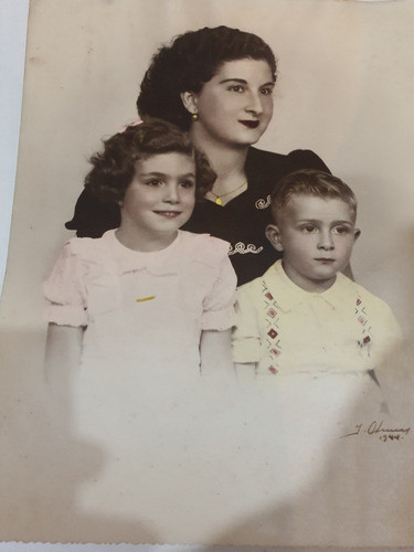 Antigua Foto Original De Familia De 1944-23x 27 Cms-053 1