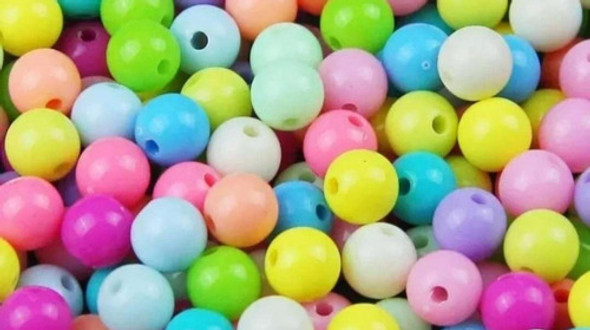 100 Bolitas De Colores 8mm Chicas Agujereadas Variedad Color 0